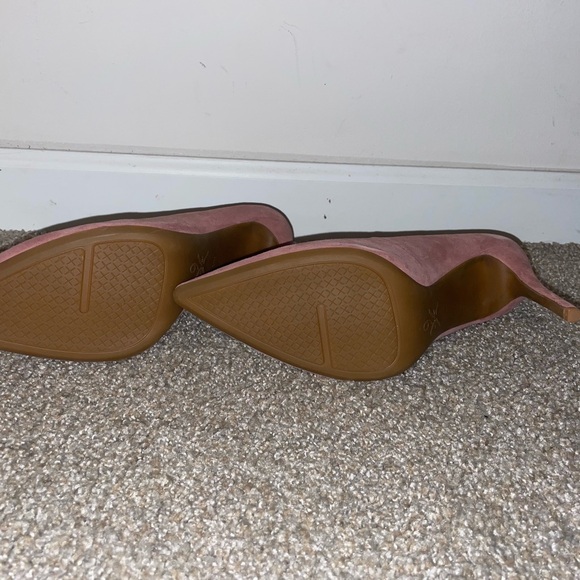 Nine West Women's Pink Suede Heels - Picture 3 of 3